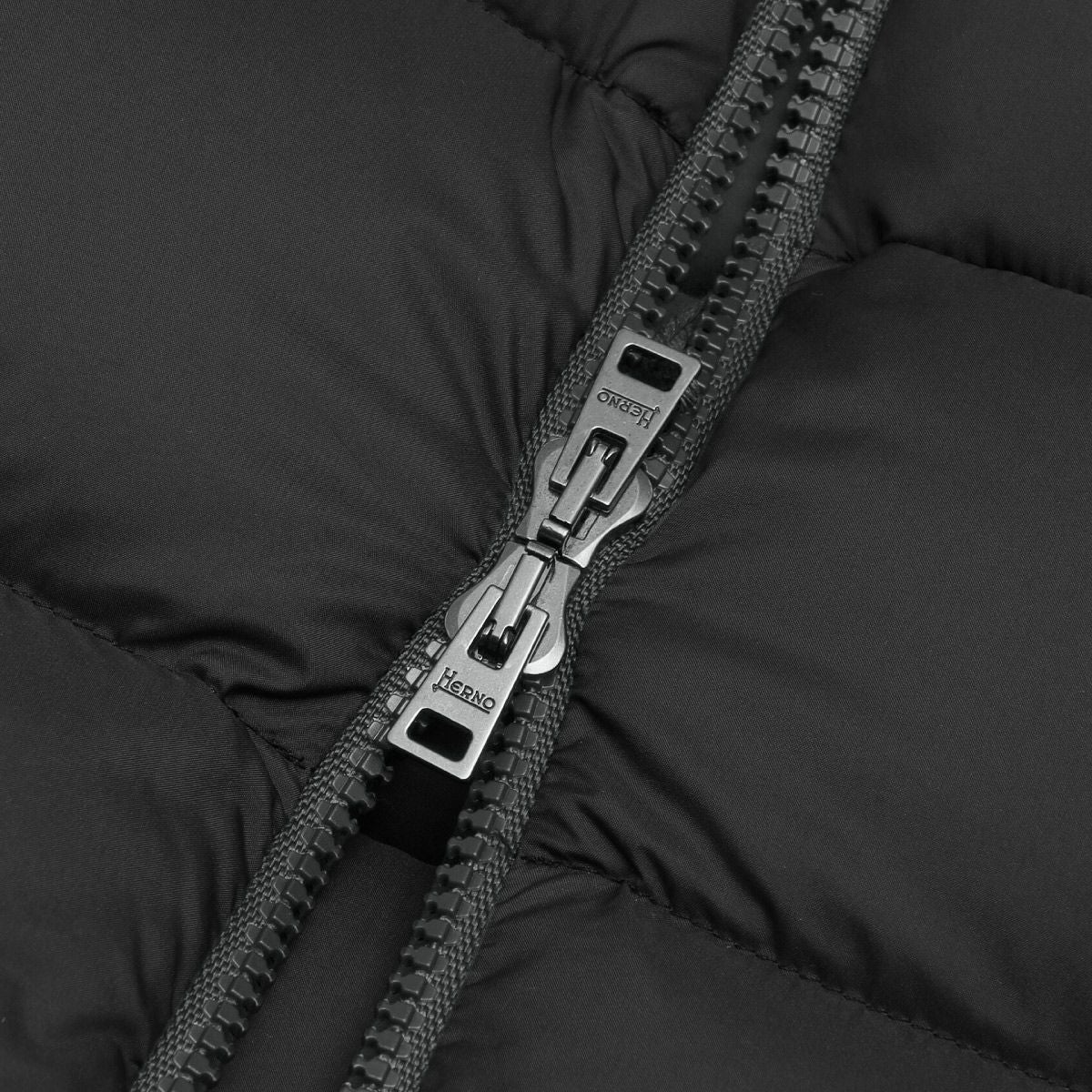 ヘルノ フード付 ダウン ジャケット