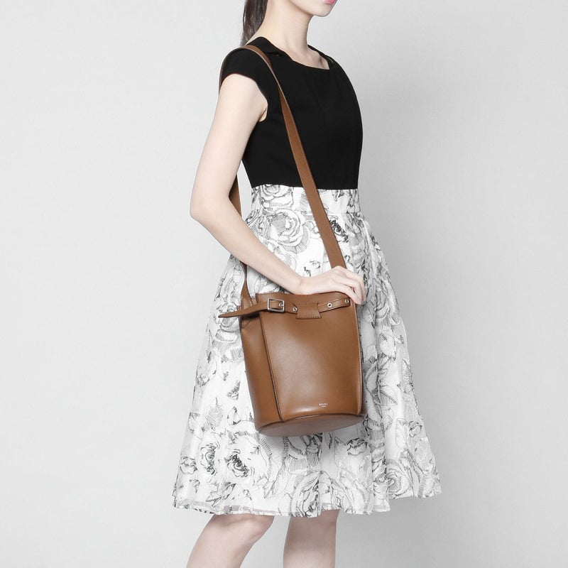 セリーヌ ショルダーバッグ レディース